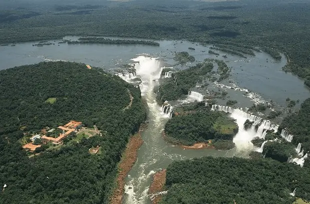 panoramic-iguazu-falls.webp
